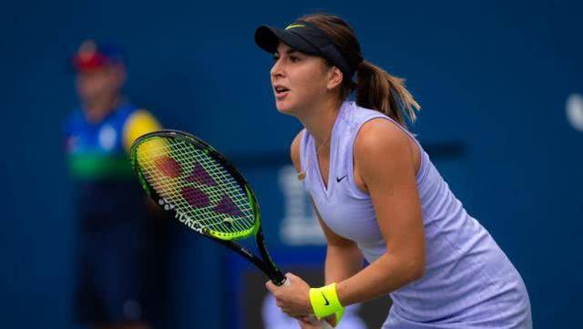 足球市场的 足球市场的