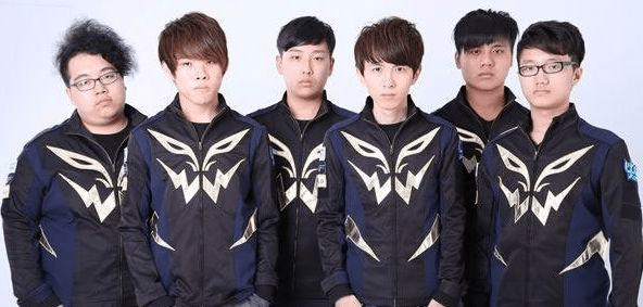 与他搭档的 与他搭档的